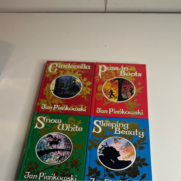 Fairy Tale Mini Book Library - Picture 5 of 6